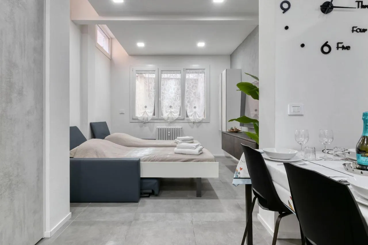 Guest House Ugo Lenzi Bologna Apartment