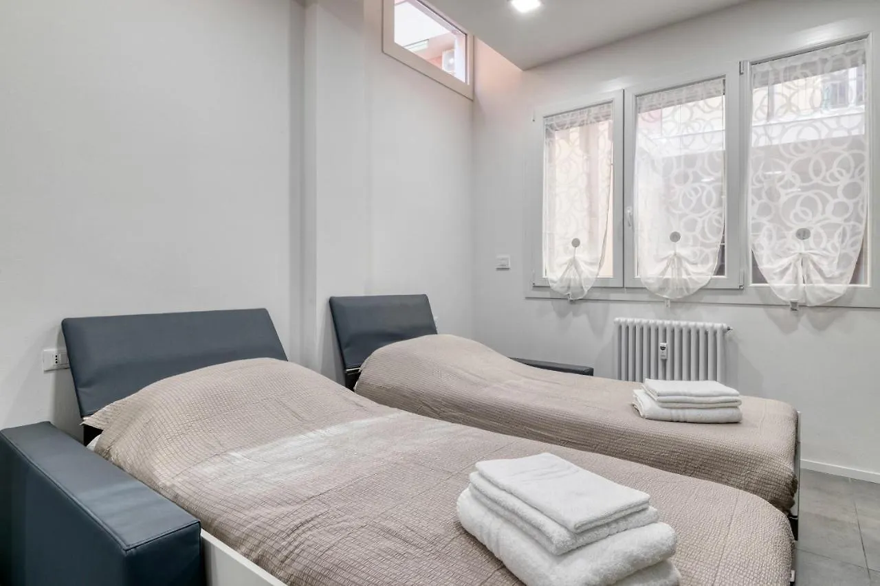 Apartment Guest House Ugo Lenzi Bologna